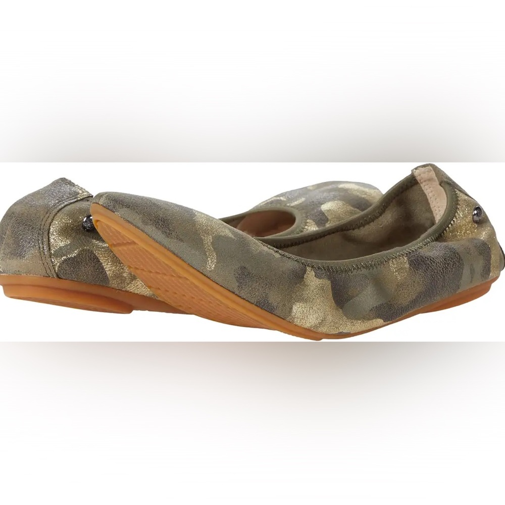 Hush Puppies Chaste Ballet flats in camo metallic suede, size 9.5